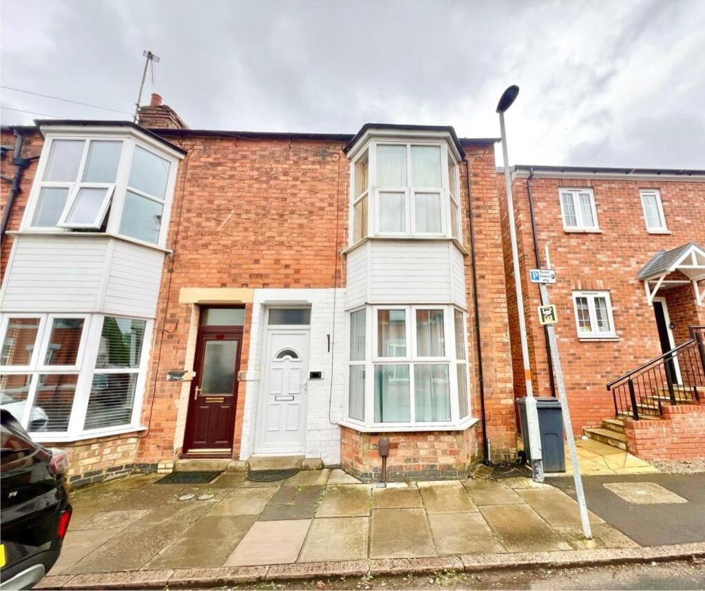 Lovely Spacious Room Near Train Station And University Dallington  외부 사진